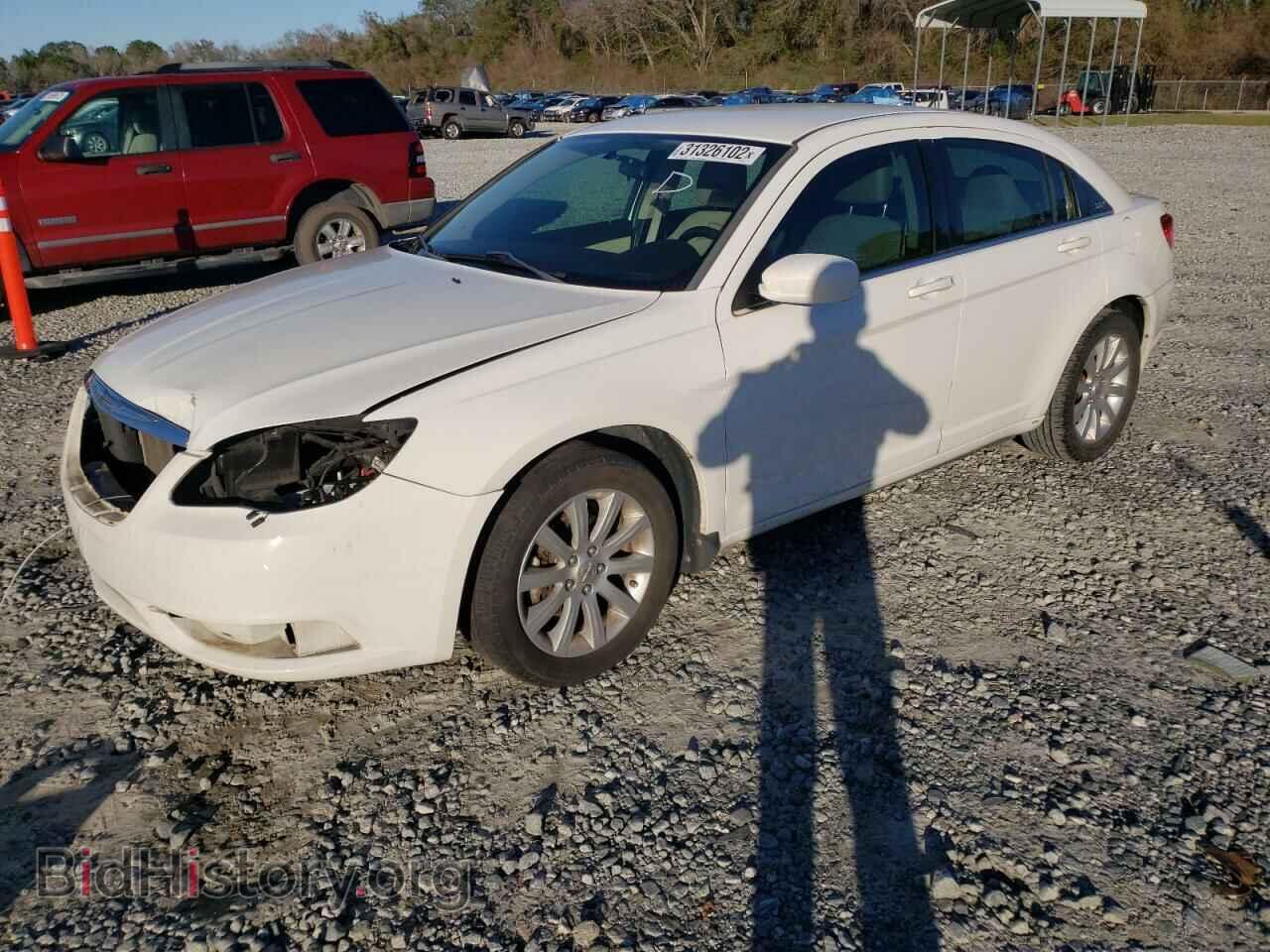 2011 CHRYSLER 200 - VIN: 1C3BC1FB0BN500801 - Фото 2