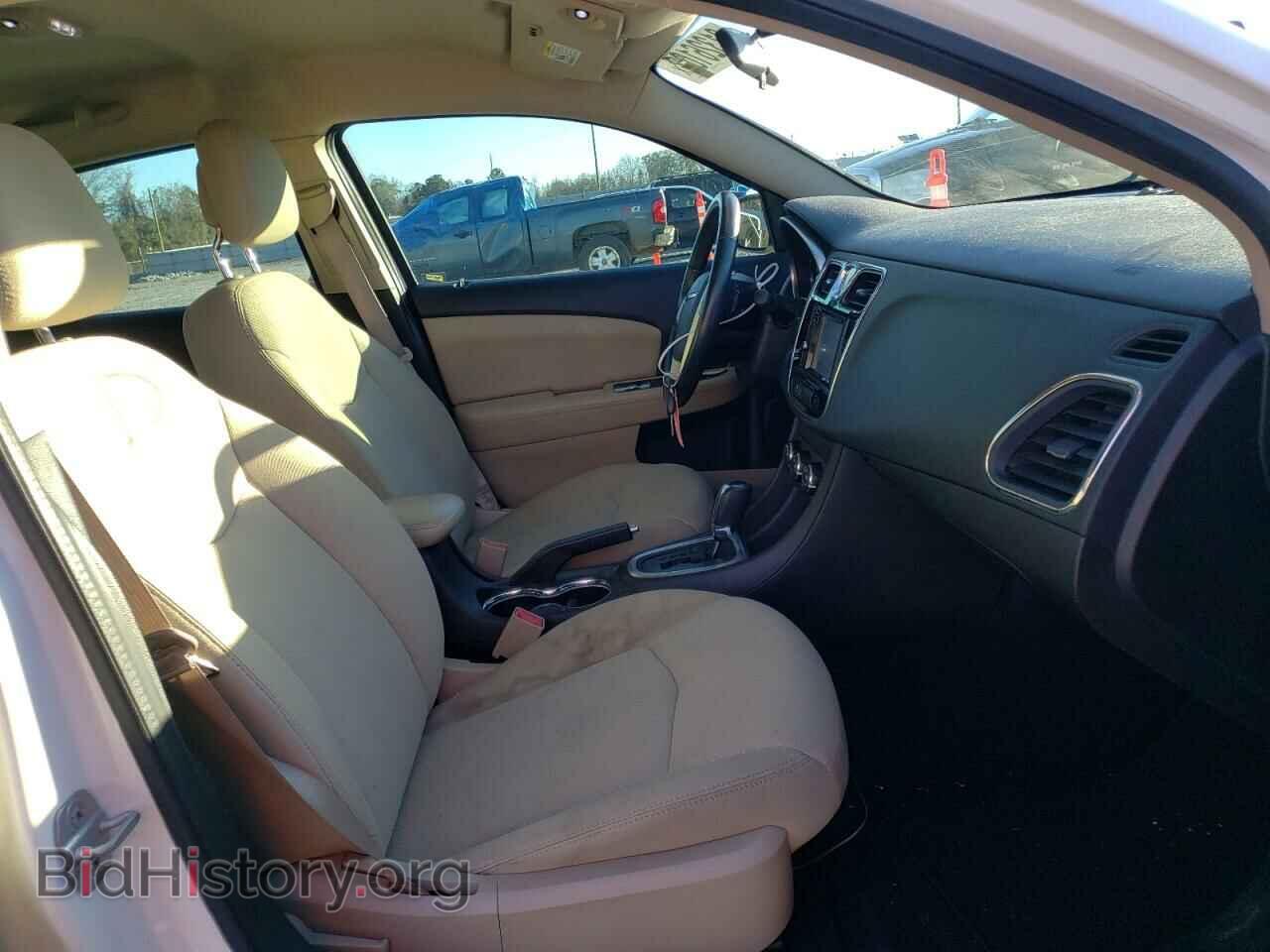 2011 CHRYSLER 200 - VIN: 1C3BC1FB0BN500801 - Фото 5