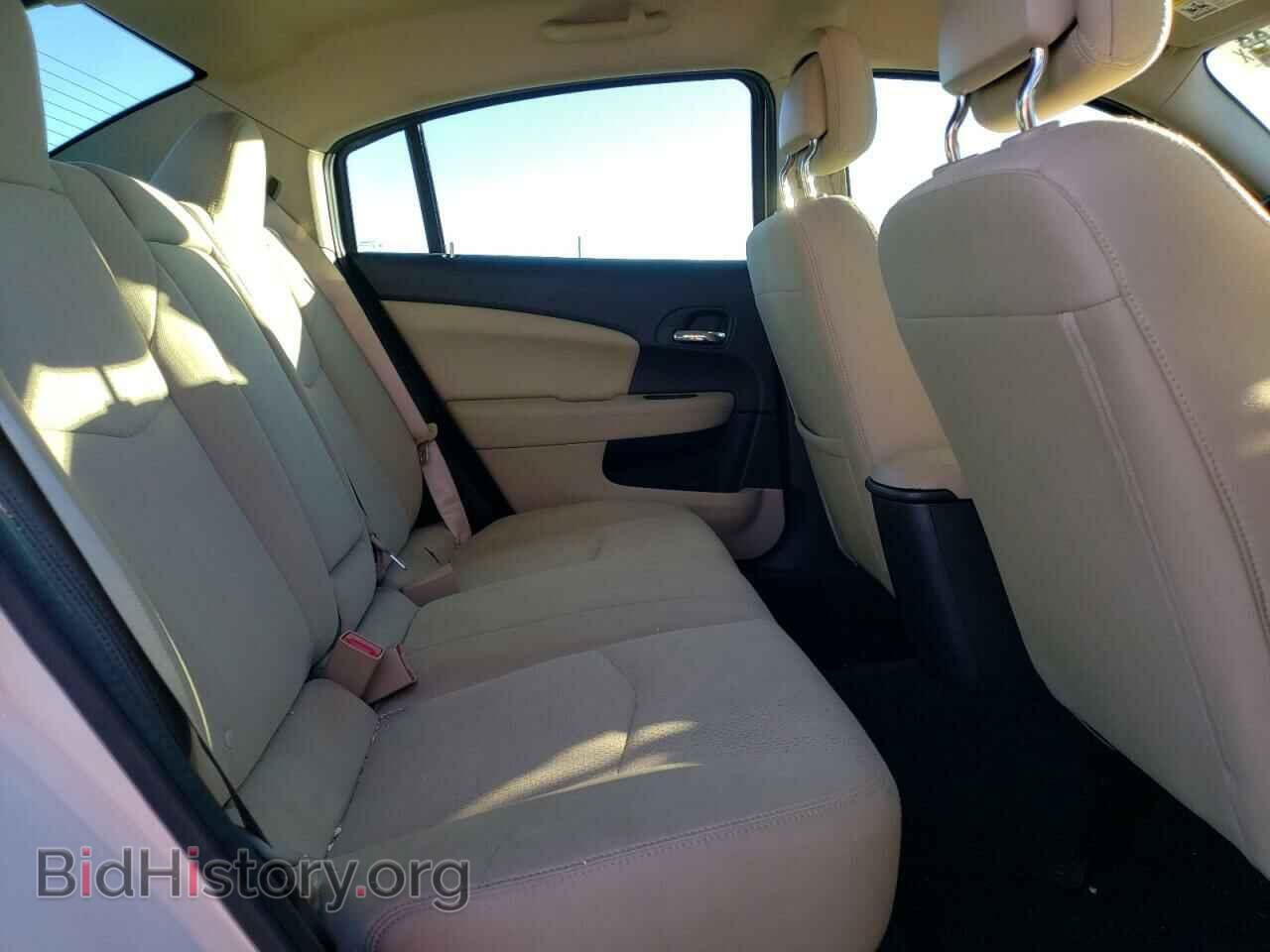 2011 CHRYSLER 200 - VIN: 1C3BC1FB0BN500801 - Фото 6