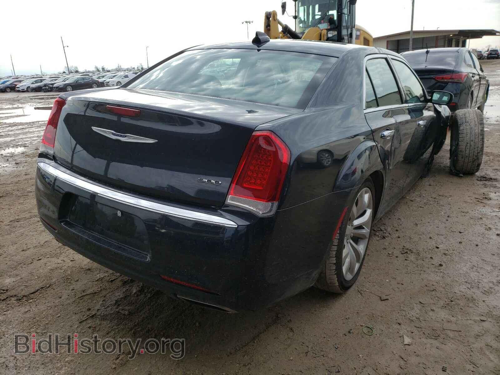 2019 CHRYSLER 300 - VIN: 2C3CCAEG2KH693527 - Фото 4