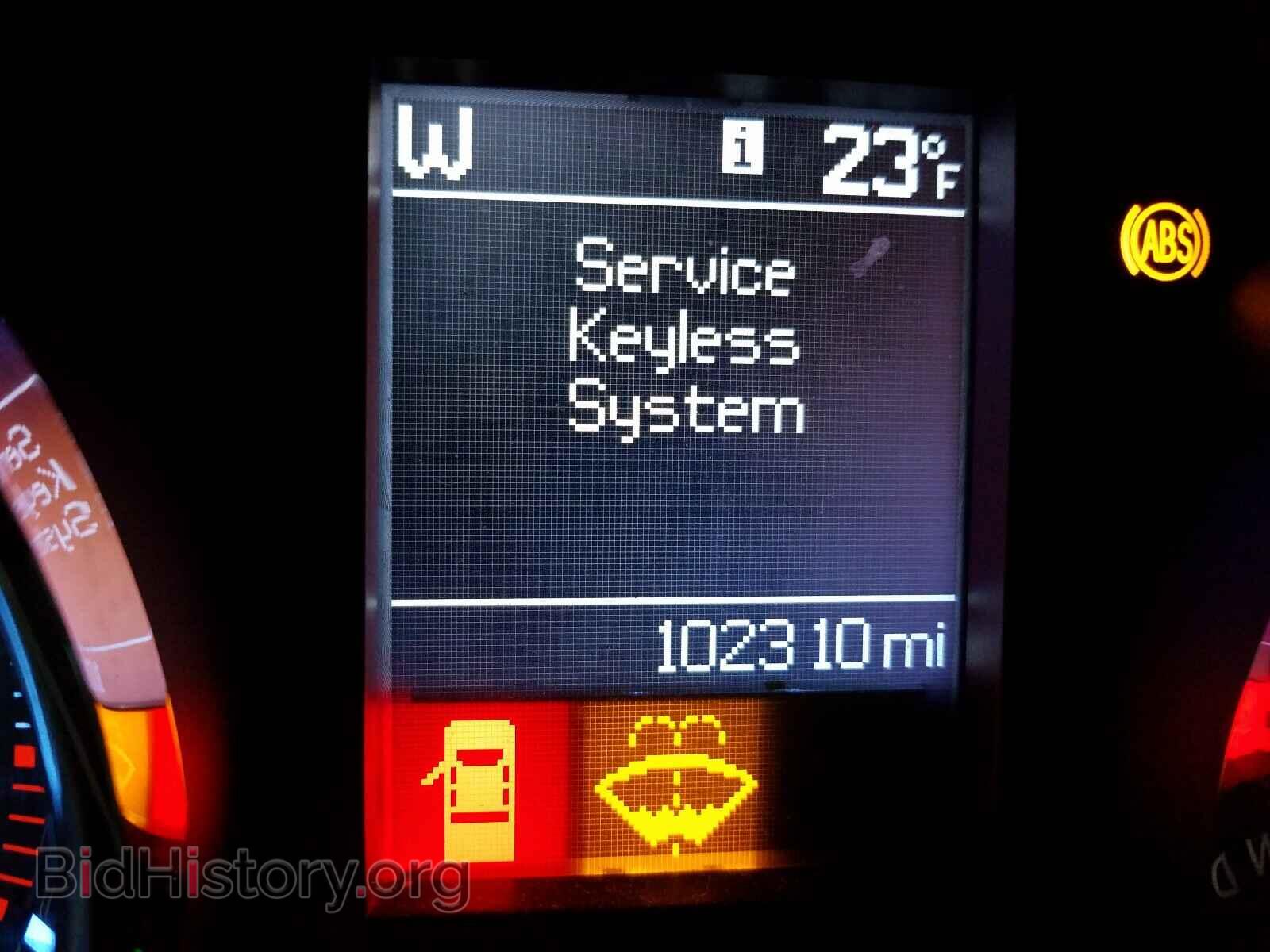 2011 CHRYSLER 300 - VIN: 2C3CA5CGXBH585687 - Фото 8