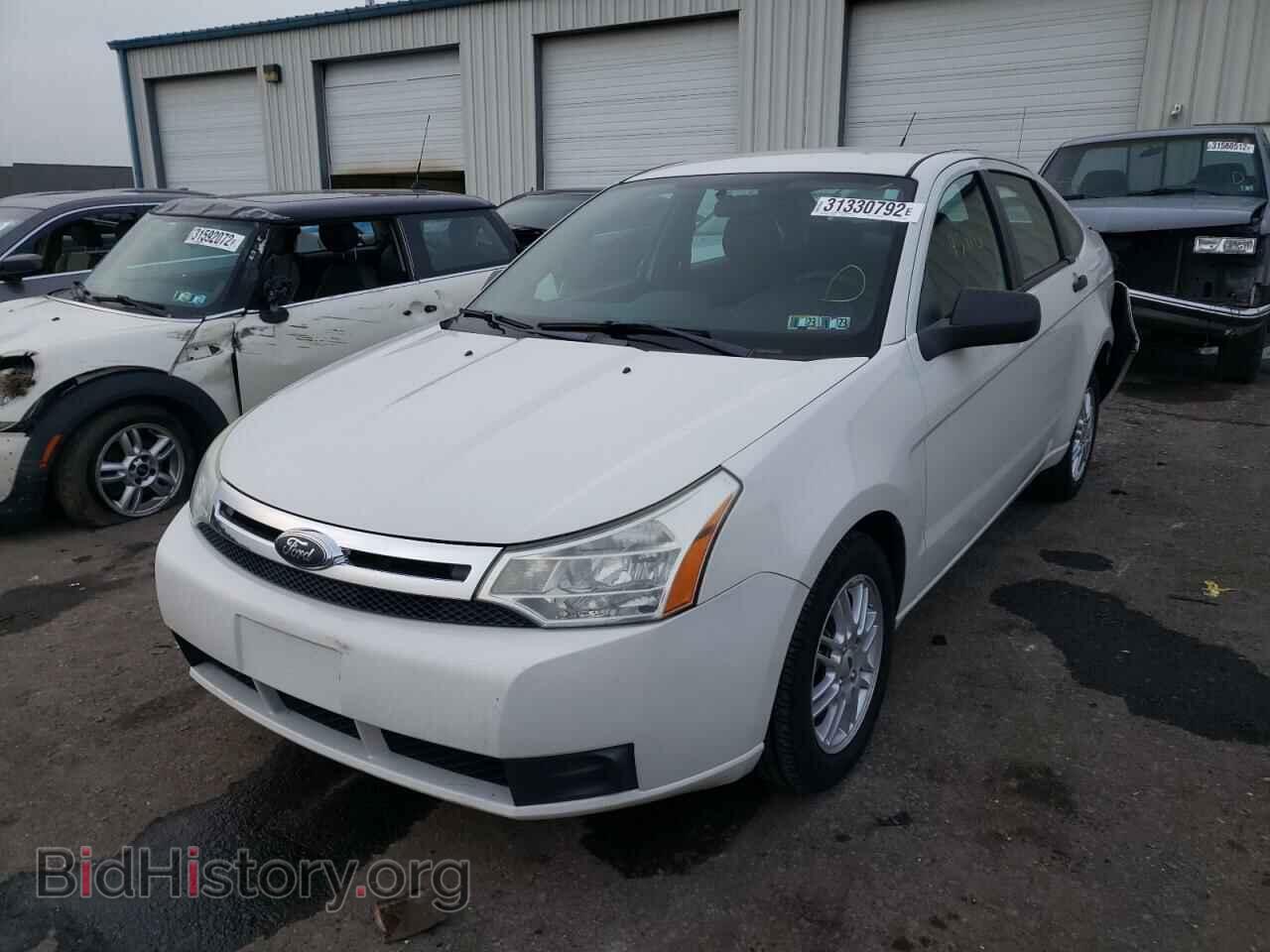 2009 FORD FOCUS - VIN: 1FAHP35N59W243095 - Фото 2