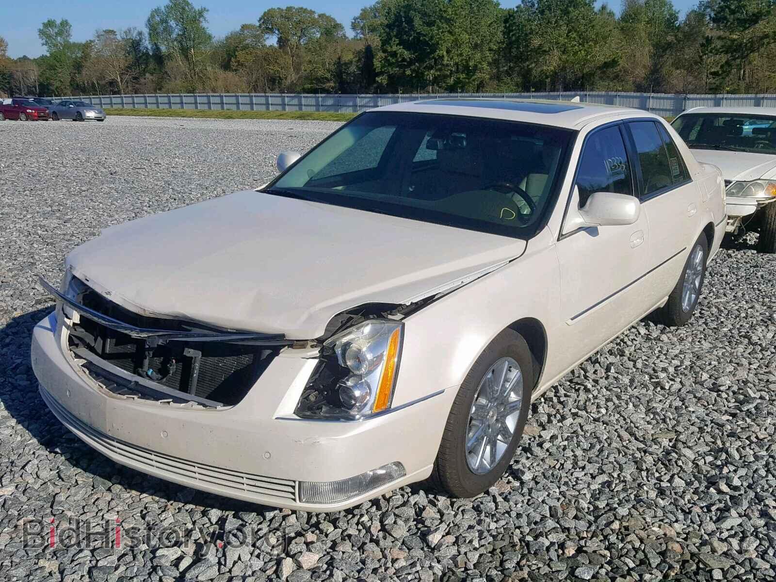 2011 CADILLAC DTS - VIN: 1G6KH5E67BU101322 - Фото 2