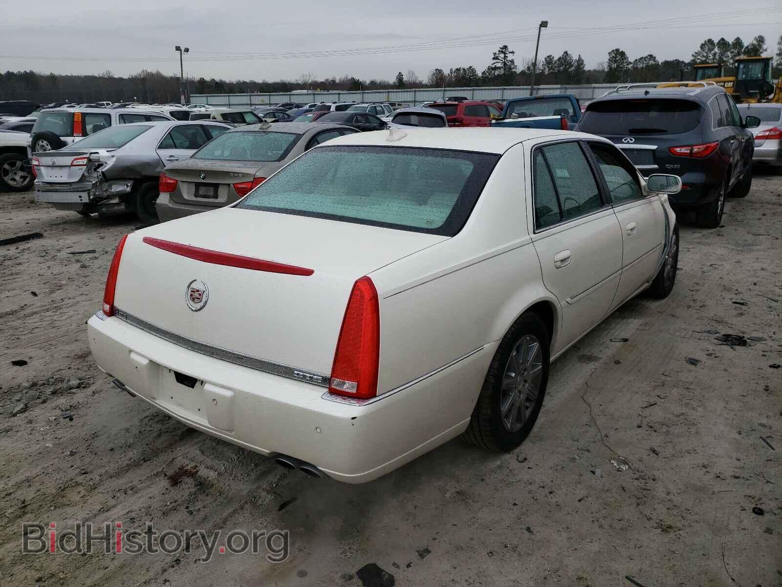 2011 CADILLAC DTS - VIN: 1G6KH5E64BU103982 - Фото 4