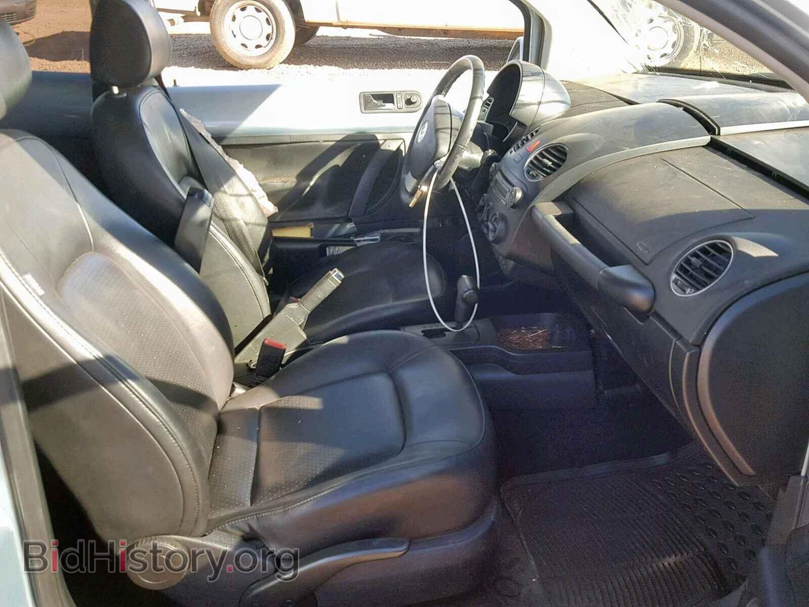 2010 VOLKSWAGEN BEETLE - VIN: 3VWPG3AG4AM021937 - Фото 5