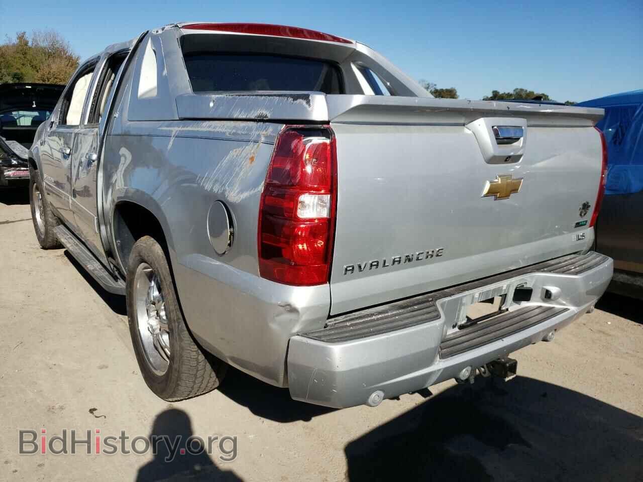 2011 CHEVROLET AVALANCHE - VIN: 3GNMCFE07BG341079 - Фото 3
