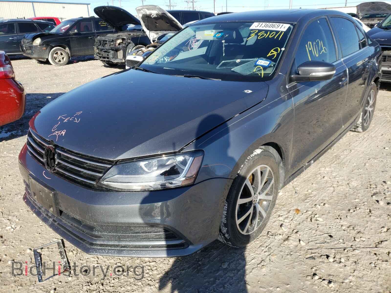 2017 VOLKSWAGEN JETTA - VIN: 3VWDB7AJ9HM381011 - Фото 2