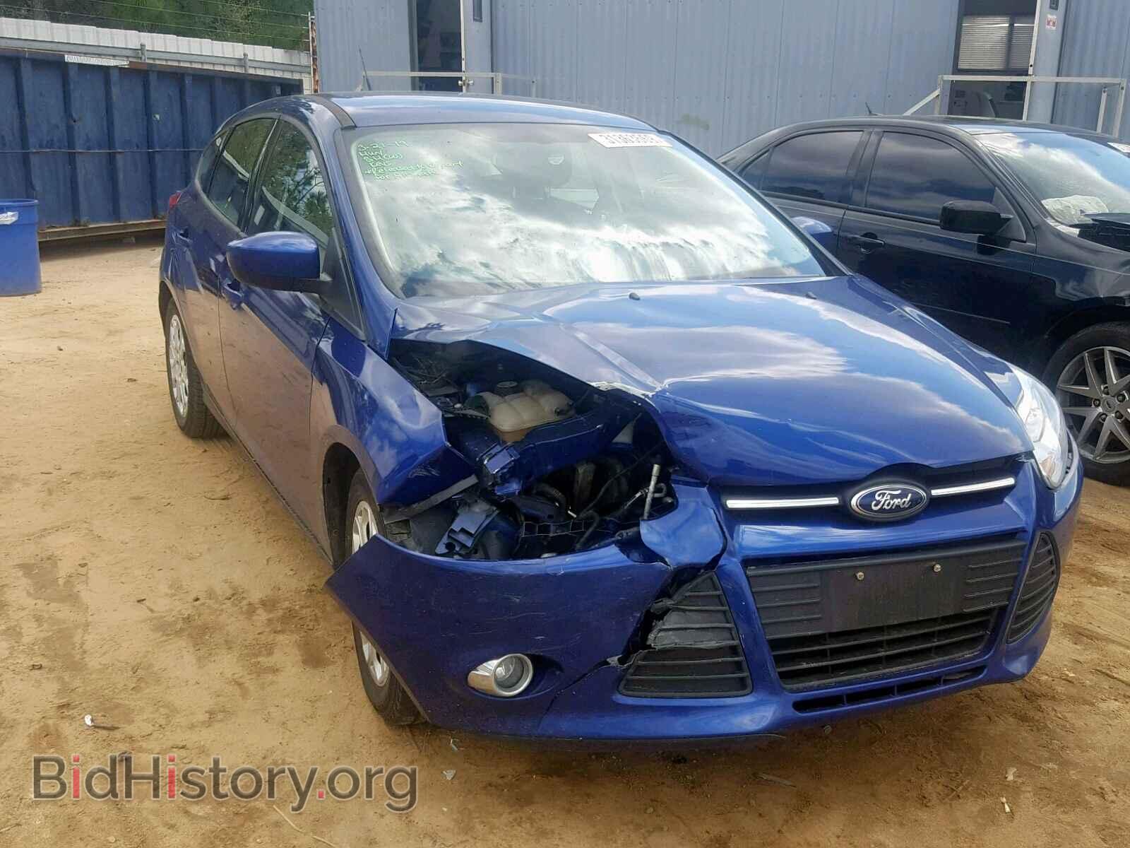 Photo 1FAHP3K20CL443787 - FORD FOCUS SE 2012