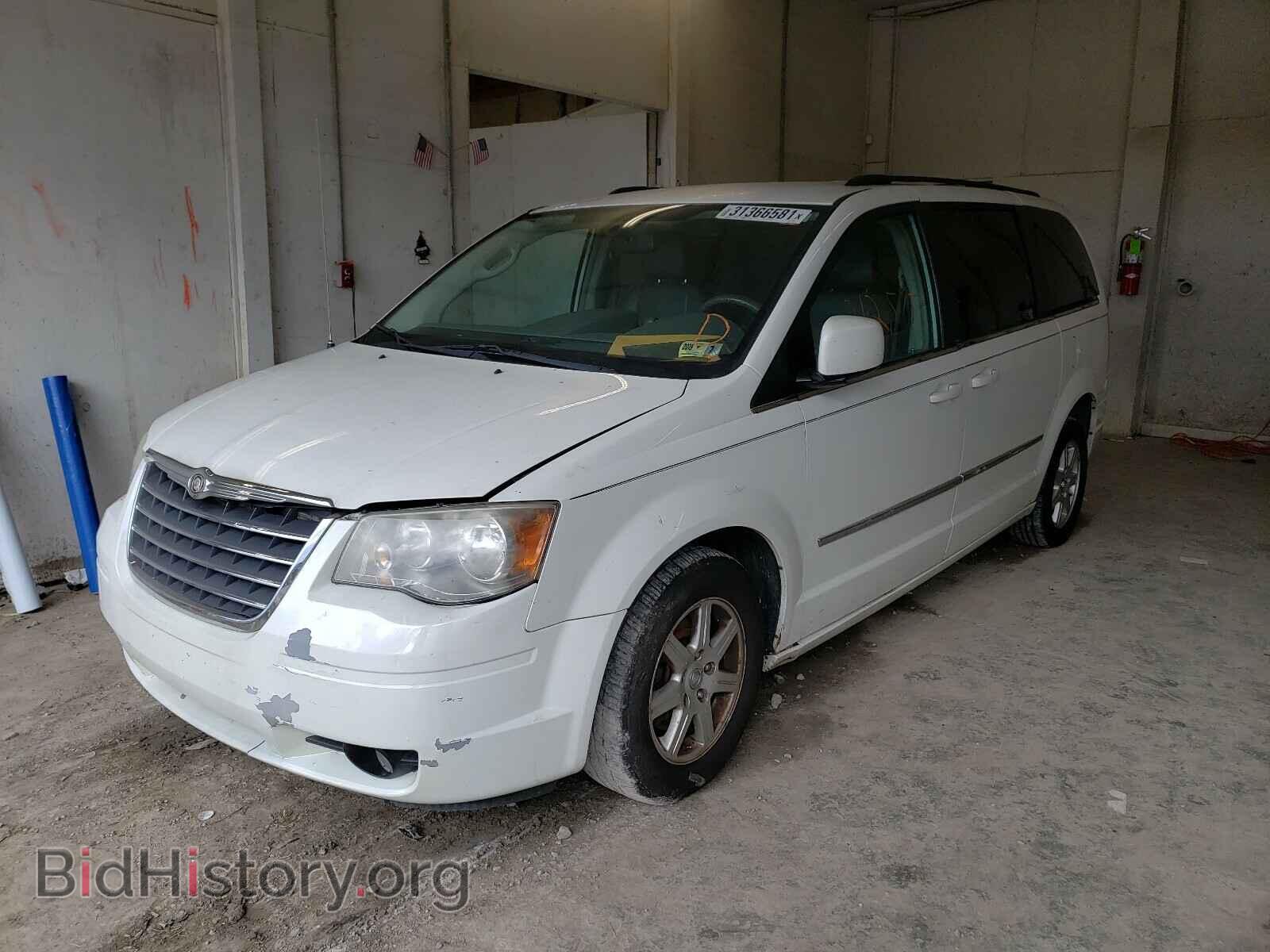 2010 CHRYSLER MINIVAN - VIN: 2A4RR5D17AR337991 - Photo 2
