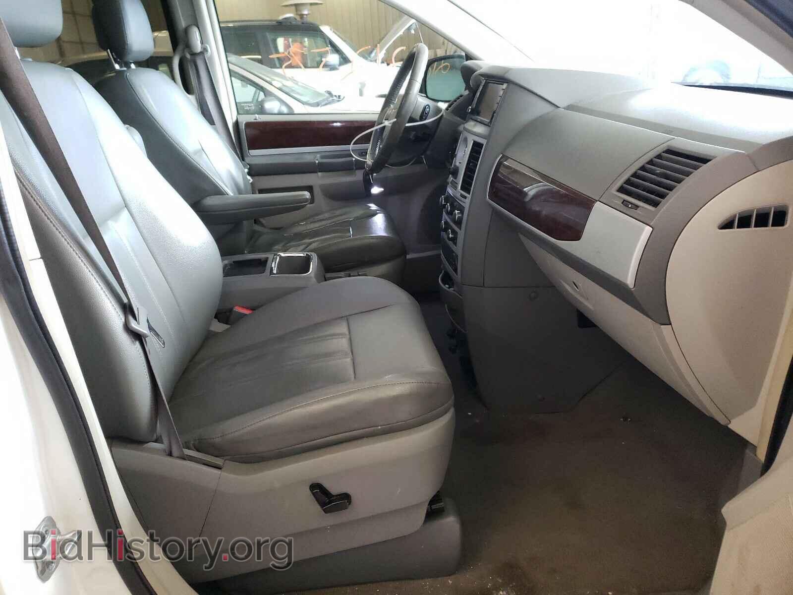 2010 CHRYSLER MINIVAN - VIN: 2A4RR5D17AR337991 - Photo 5