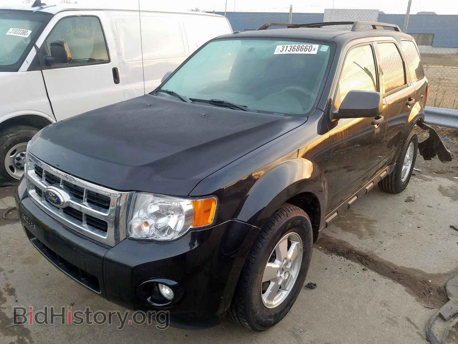 2011 FORD ESCAPE - VIN: 1FMCU0D73BKB23321 - Фото 2