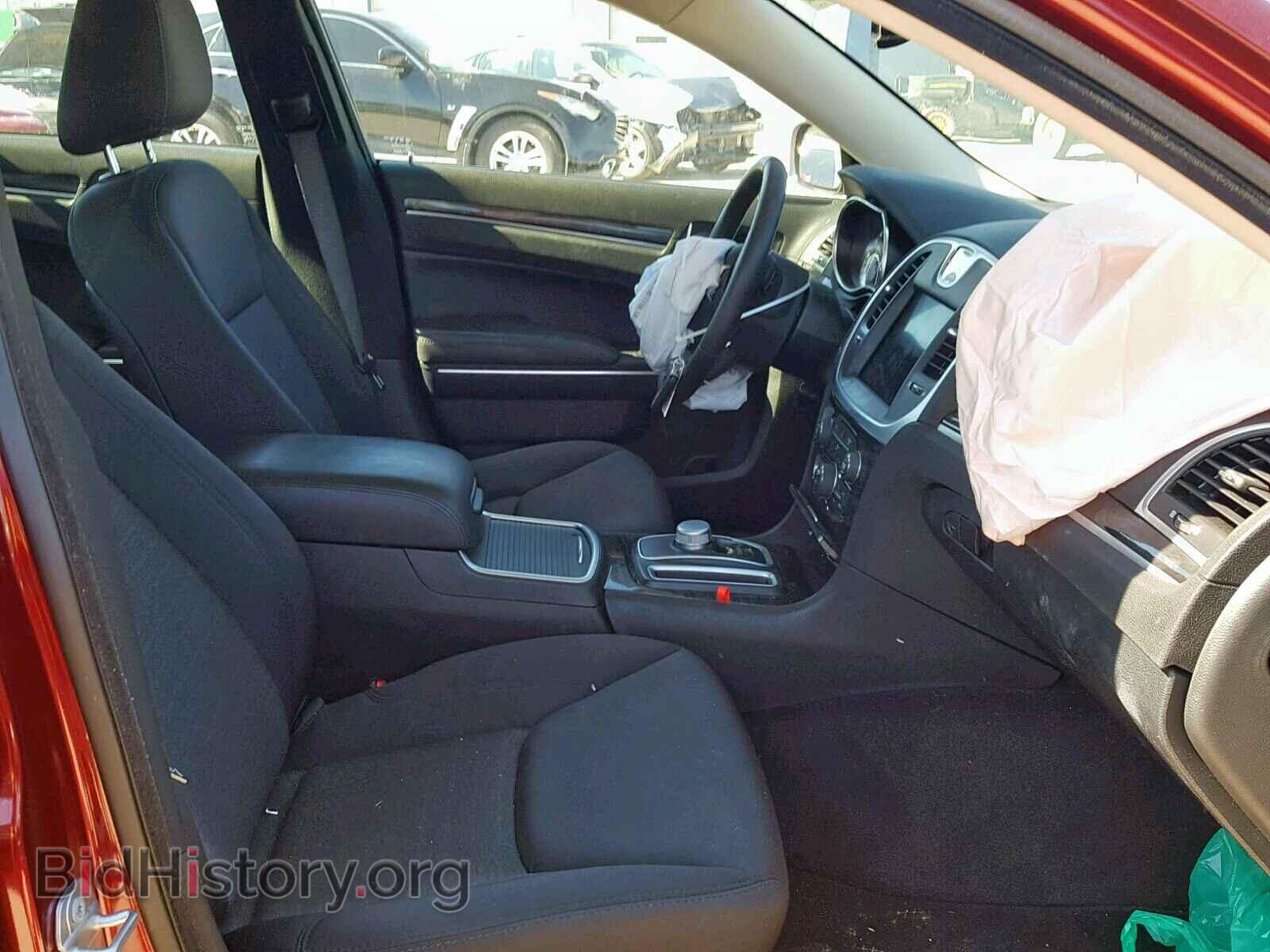 2018 CHRYSLER 300 - VIN: 2C3CCAAG1JH250225 - Фото 5