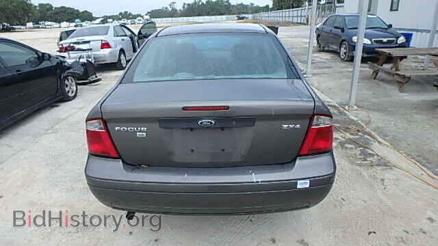 2005 FORD FOCUS - VIN: 1FAFP34N45W196080 - Фото 9