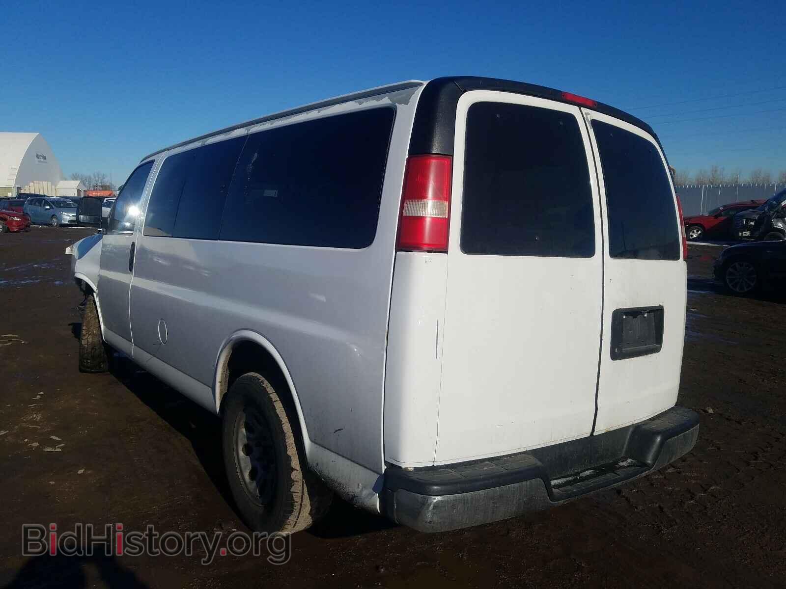 2011 CHEVROLET EXPRESS - VIN: 1GNSHCF44B1185963 - Фото 3