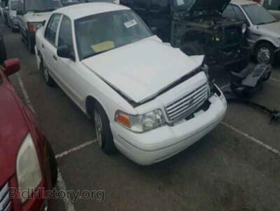 2003 Ford CROWN VIC Crown Vict, белый — VIN 2FAFP74W63X176723, Copart