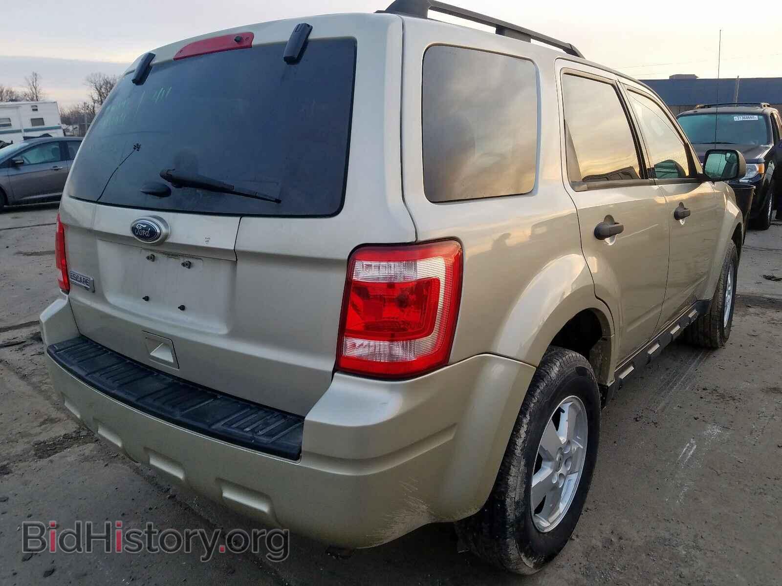 2011 FORD ESCAPE - VIN: 1FMCU0D78BKC28856 - Photo 4