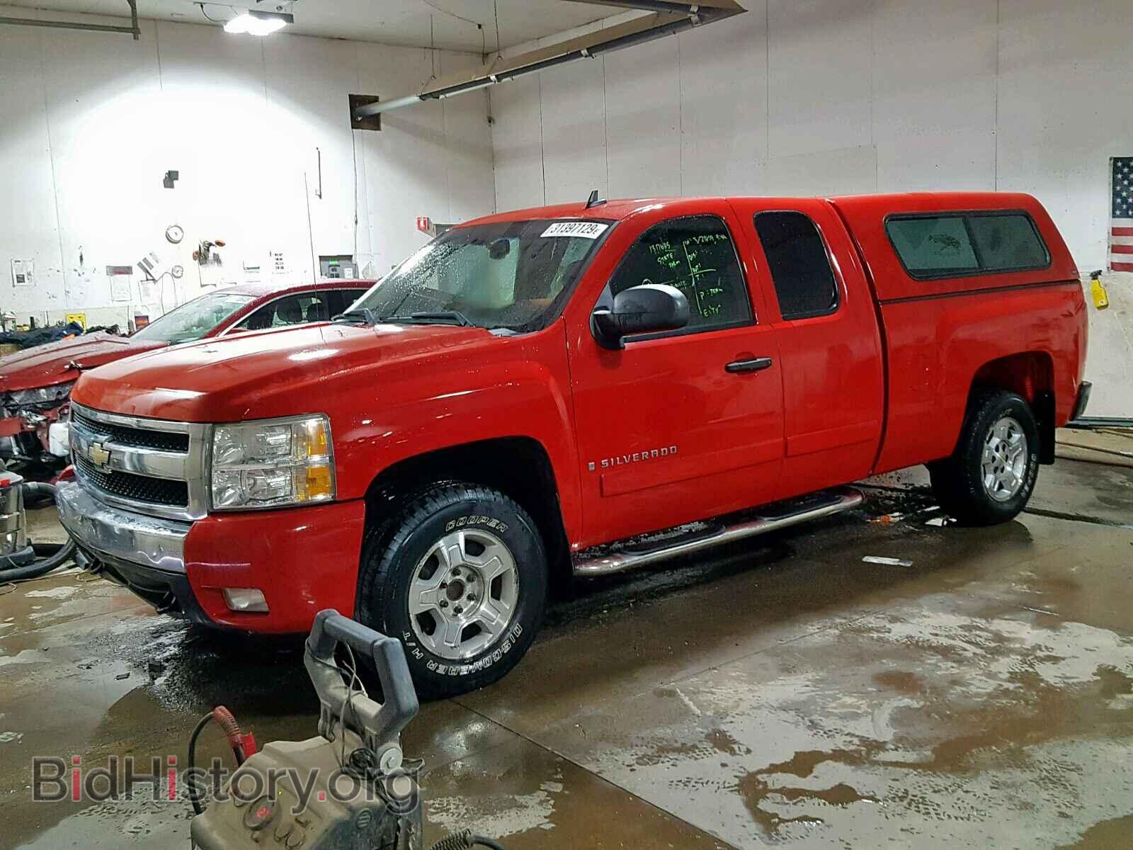 2007 CHEVROLET SILVERADO - VIN: 2GCEC19J771711241 - Фото 2