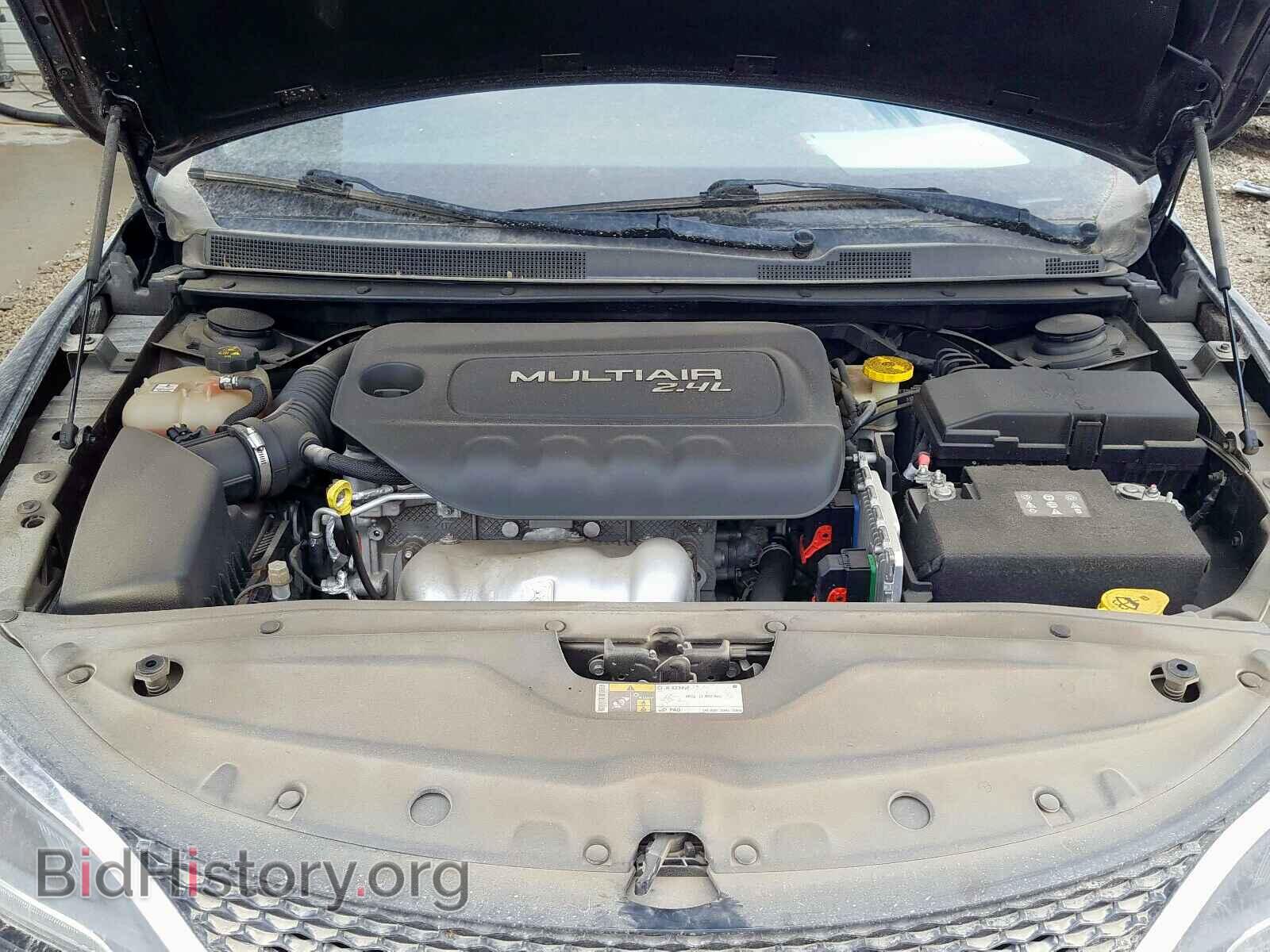 2016 CHRYSLER 200 - VIN: 1C3CCCAB6GN105746 - Фото 7