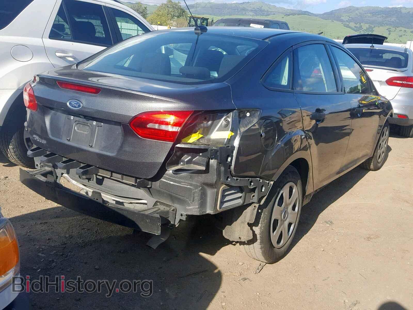 2017 FORD FOCUS - VIN: 1FADP3E26HL325437 - Photo 4