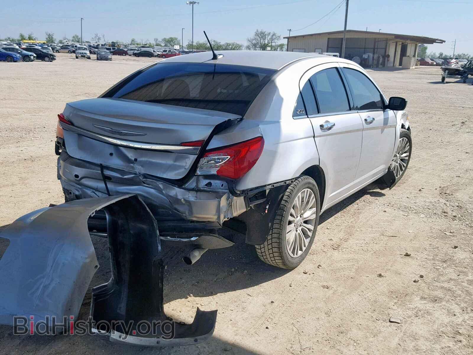 2011 CHRYSLER 200 - VIN: 1C3BC2FG7BN575576 - Фото 4