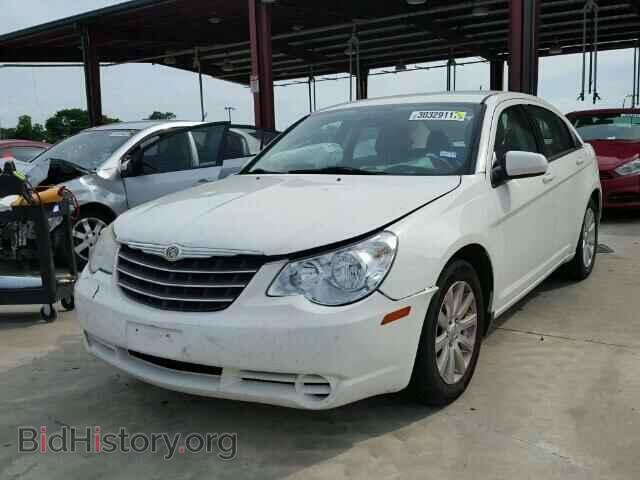 2010 CHRYSLER SEBRING - VIN: 1C3CC5FB1AN137984 - Photo 2