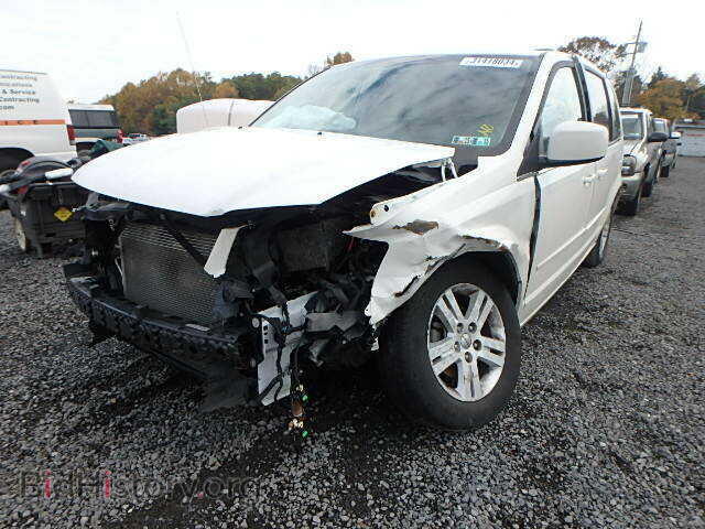 2011 DODGE CARAVAN - VIN: 2D4RN5DG5BR742550 - Фото 2