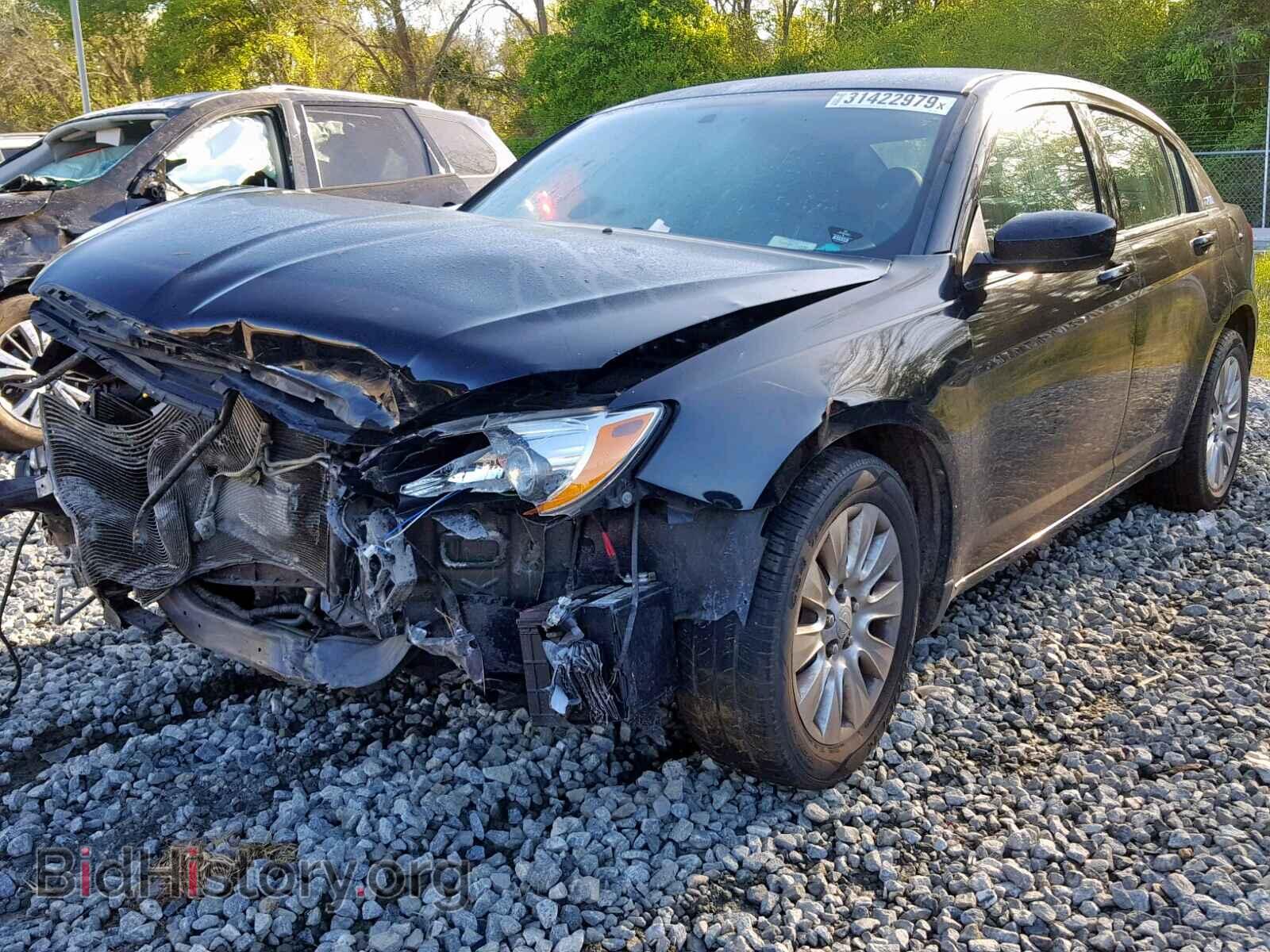 2012 CHRYSLER 200 - VIN: 1C3CCBAB3CN330761 - Фото 2