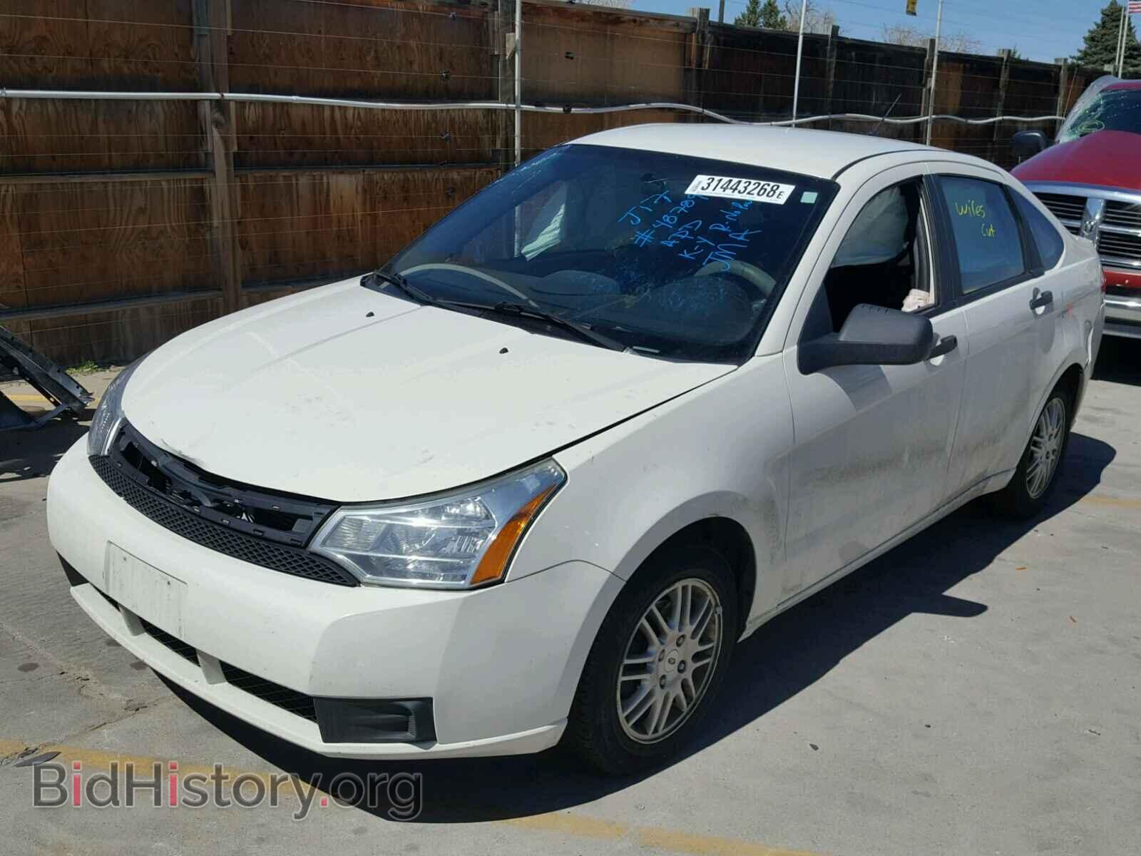 2011 FORD FOCUS - VIN: 1FAHP3FN4BW152422 - Photo 2