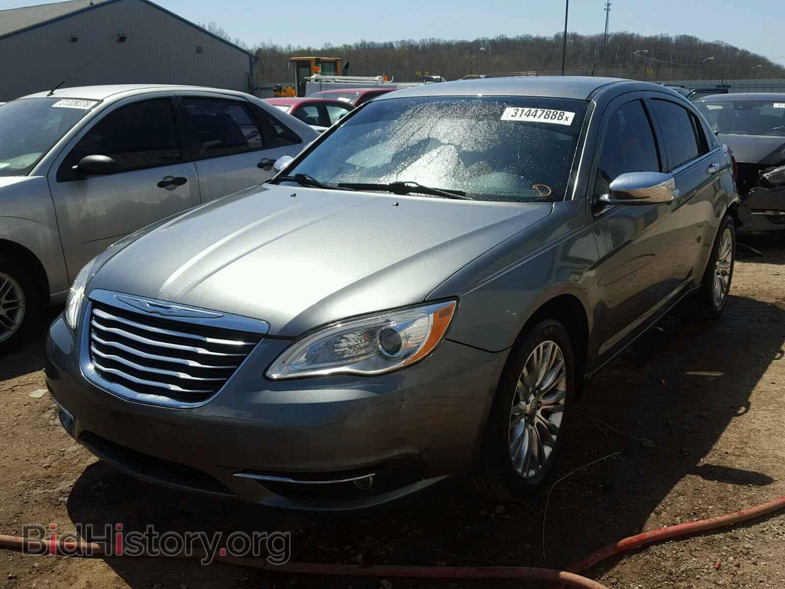 2011 CHRYSLER 200 - VIN: 1C3BC2FB7BN596917 - Фото 2