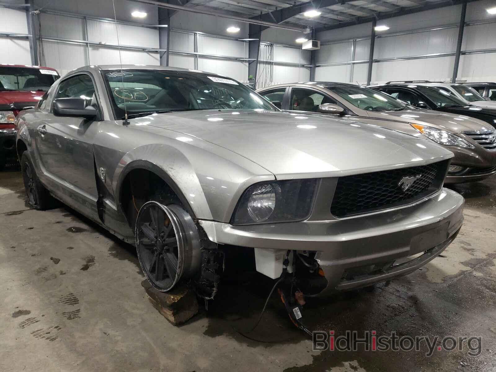 Photo 1ZVHT80N695111007 - FORD MUSTANG 2009