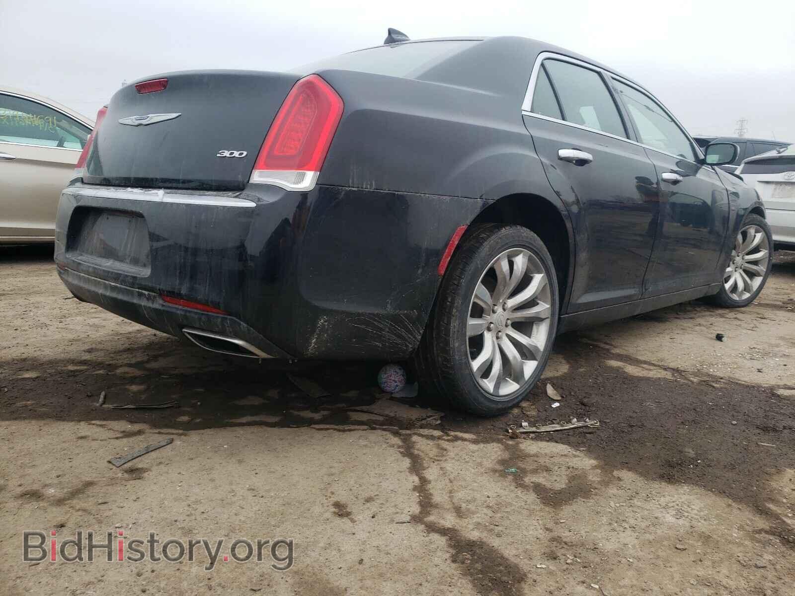 2019 CHRYSLER 300 - VIN: 2C3CCAEG6KH528533 - Фото 3