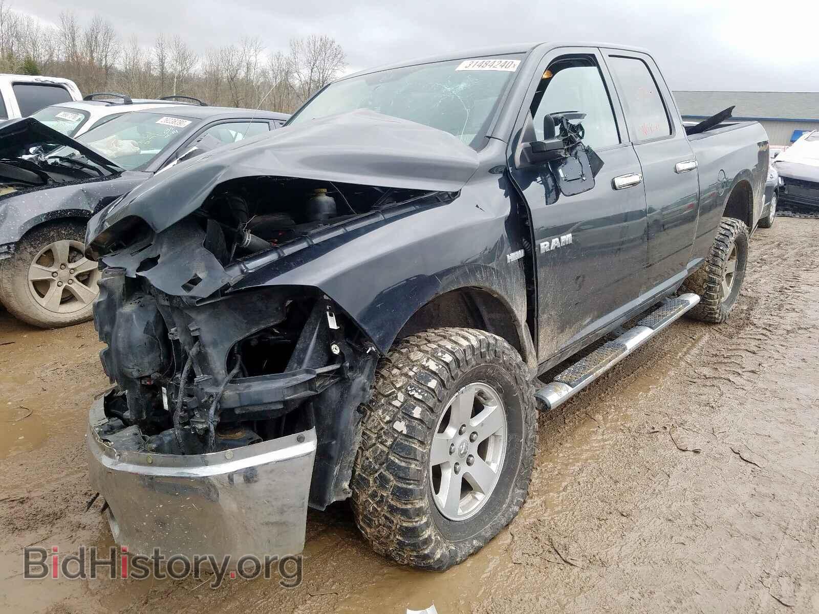 2010 DODGE RAM 1500 - VIN: 1D7RV1GT2AS128444 - Фото 2