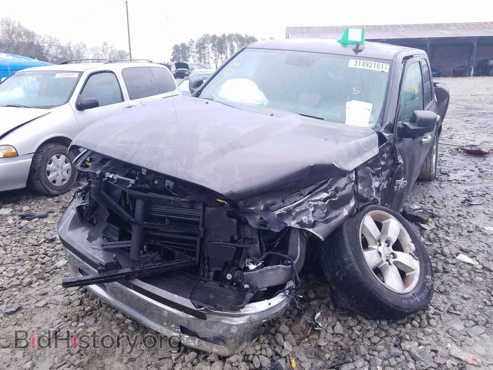 2017 RAM 1500 - VIN: 3C6RR7LT8HG747081 - Фото 2