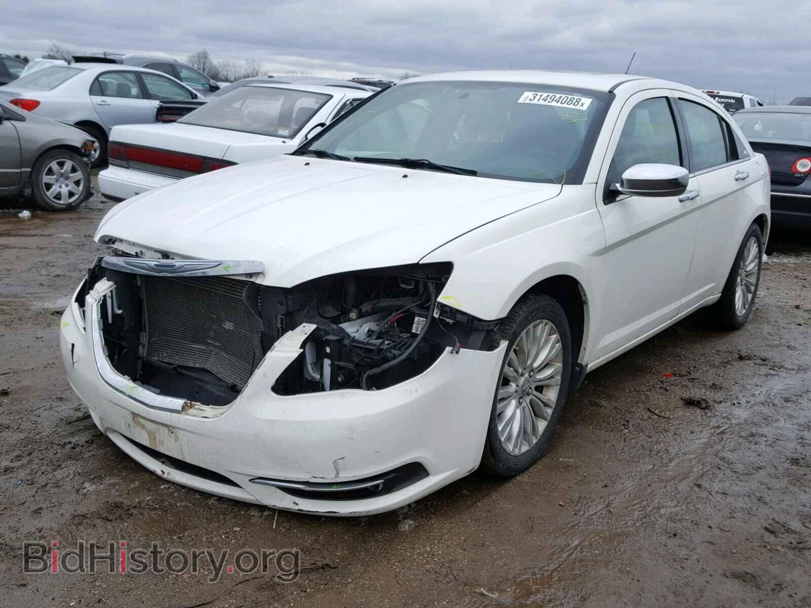 2011 CHRYSLER 200 - VIN: 1C3BC2FG3BN505525 - Фото 2