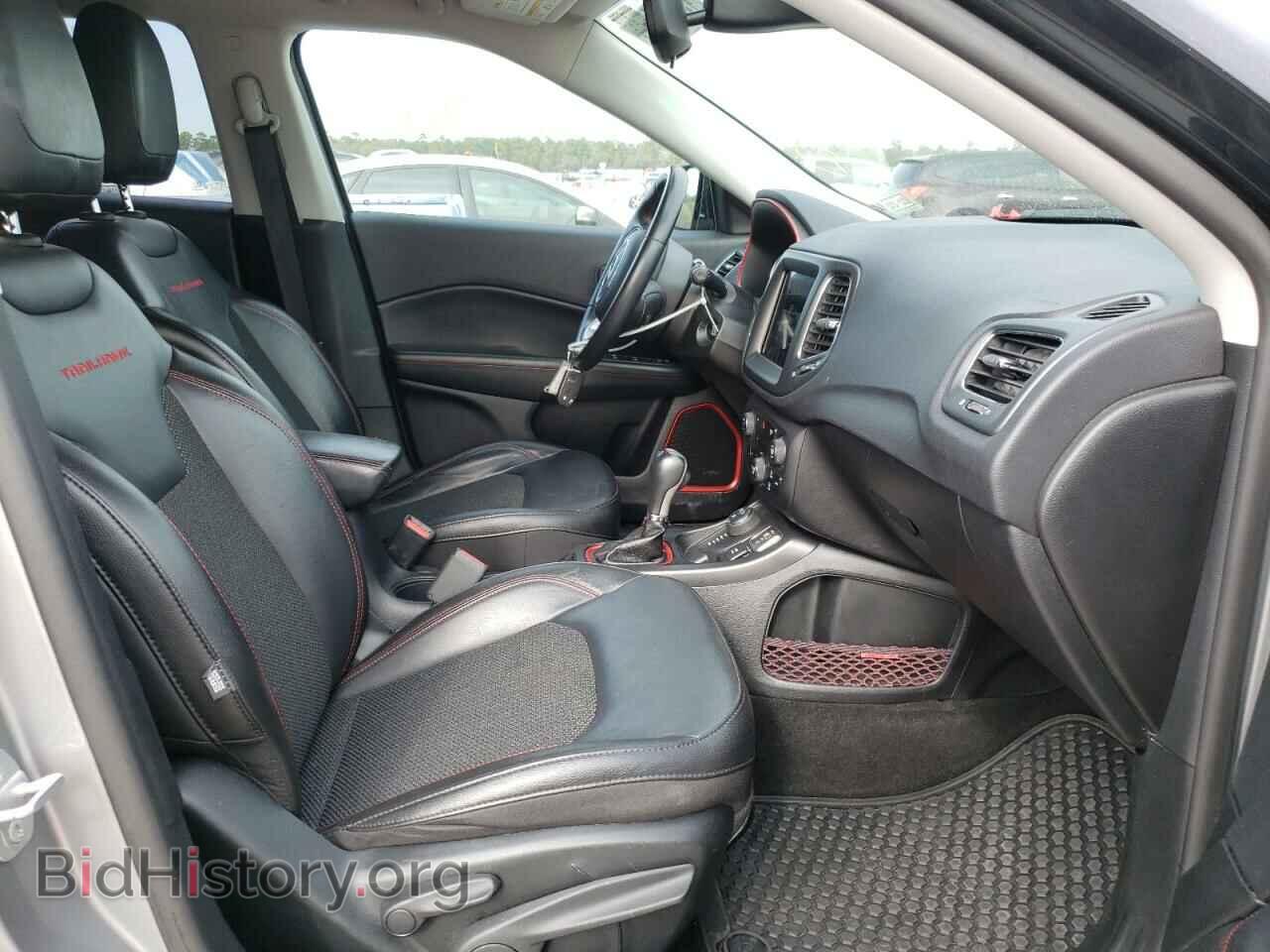 2019 JEEP COMPASS - VIN: 3C4NJDDB8KT721520 - Фото 5