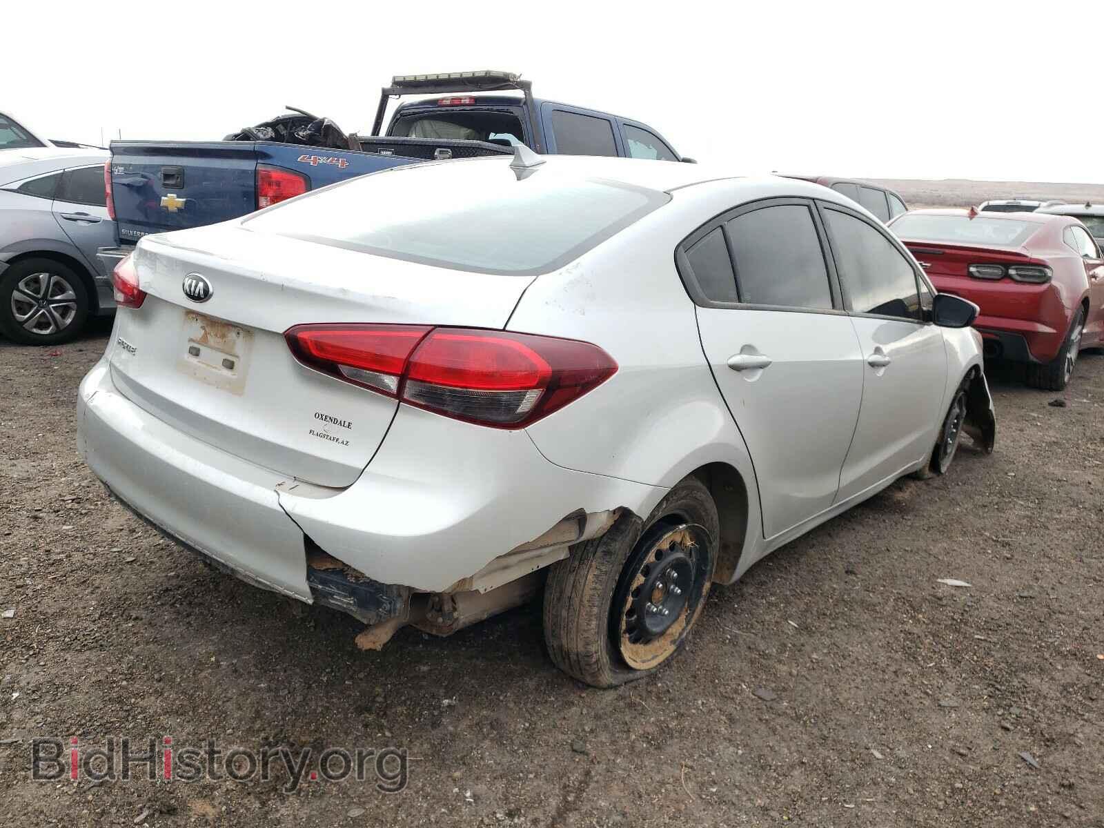 2017 KIA FORTE - VIN: 3KPFK4A7XHE085259 - Photo 4