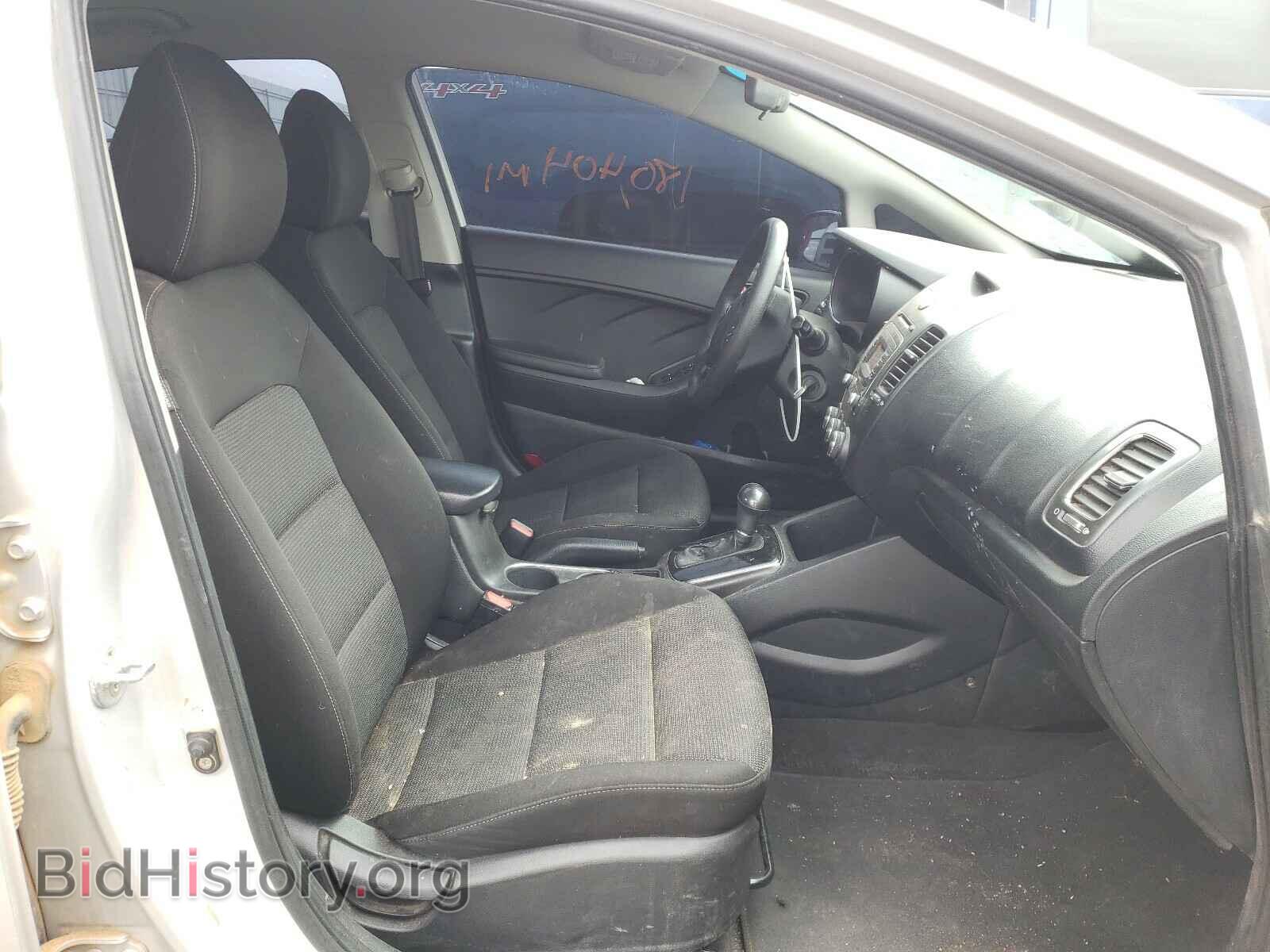 2017 KIA FORTE - VIN: 3KPFK4A7XHE085259 - Photo 5