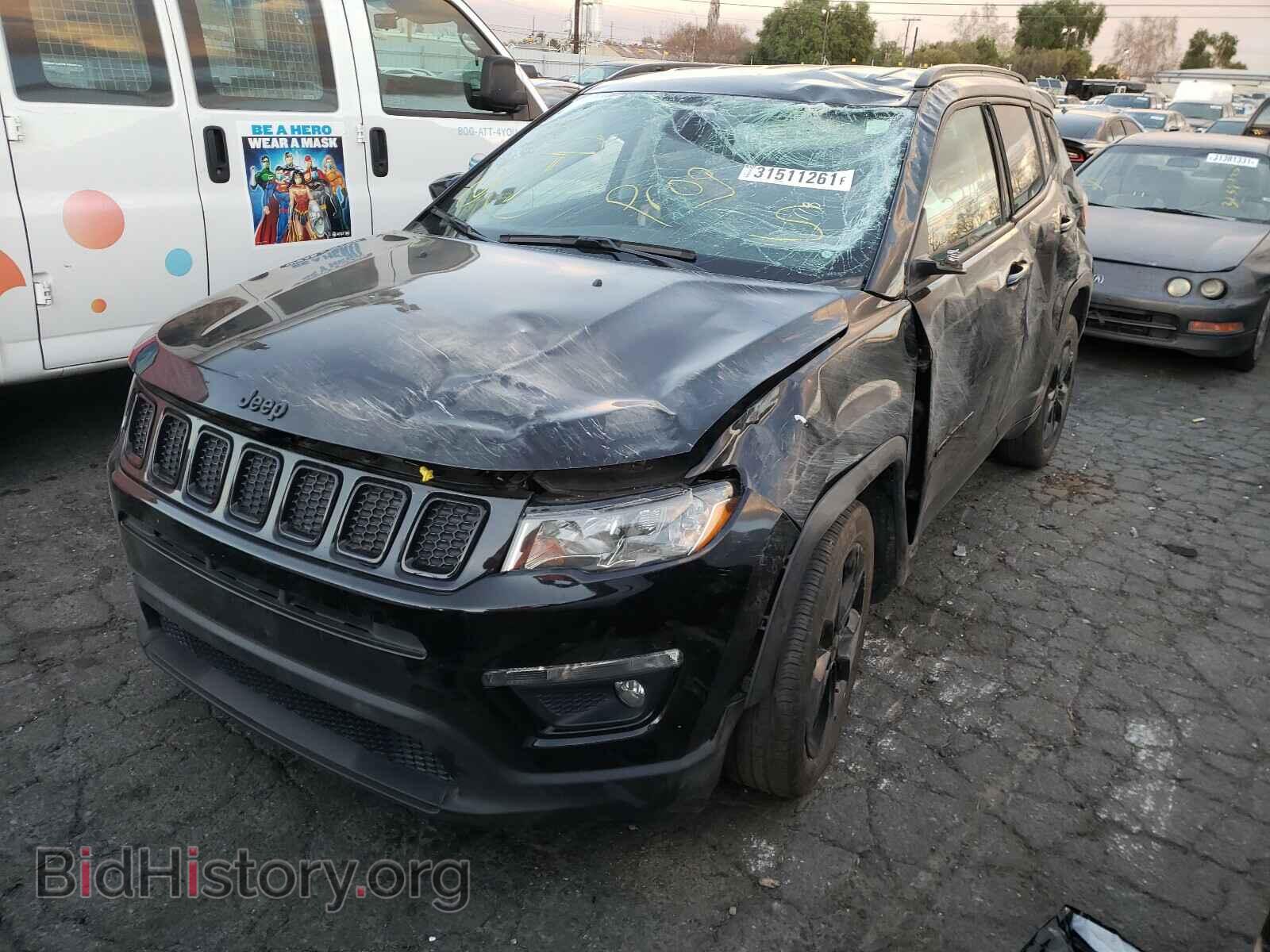 2018 JEEP COMPASS - VIN: 3C4NJCBB1JT501972 - Фото 2