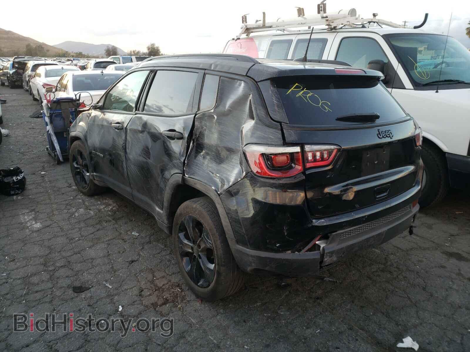 2018 JEEP COMPASS - VIN: 3C4NJCBB1JT501972 - Фото 3