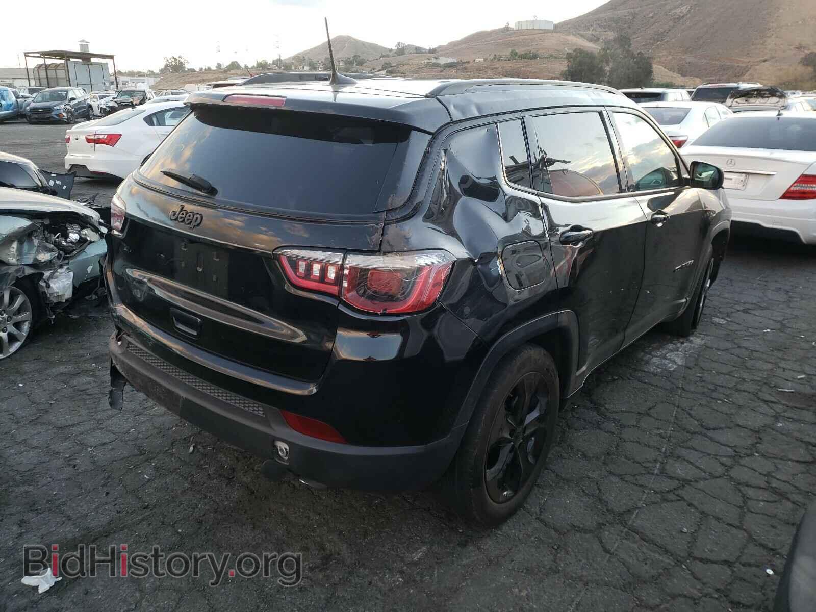 2018 JEEP COMPASS - VIN: 3C4NJCBB1JT501972 - Фото 4