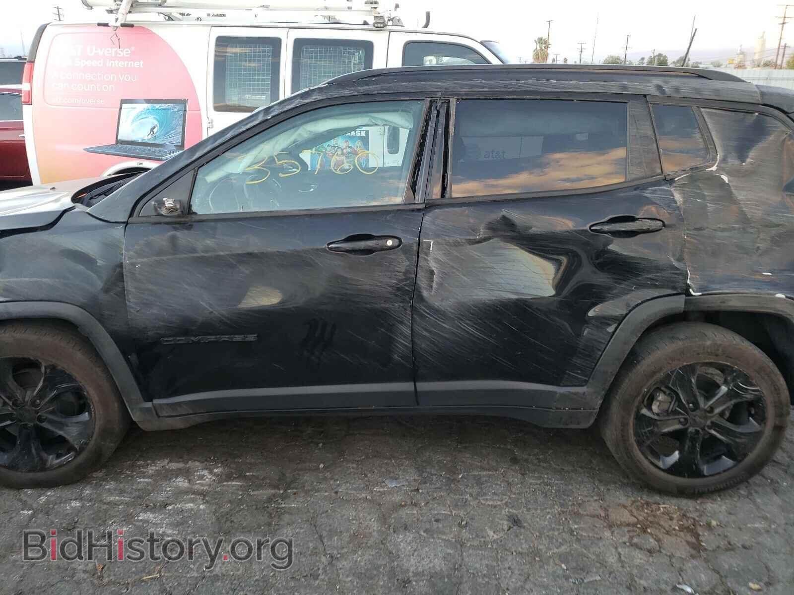2018 JEEP COMPASS - VIN: 3C4NJCBB1JT501972 - Фото 9