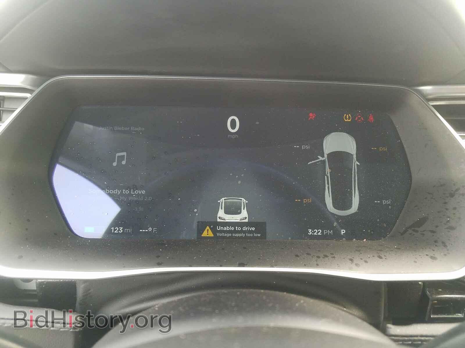 2016 TESLA MODEL S - VIN: 5YJSA1E21GF150622 - Фото 9