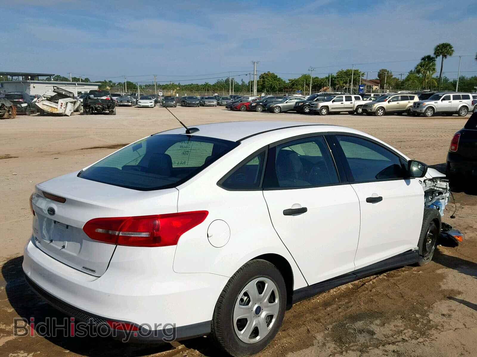 2016 FORD FOCUS - VIN: 1FADP3E29GL215383 - Photo 4
