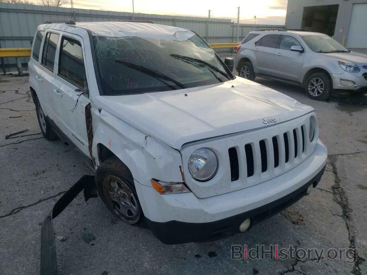 Фотография 1C4NJPBB8FD304835 - JEEP PATRIOT 2015