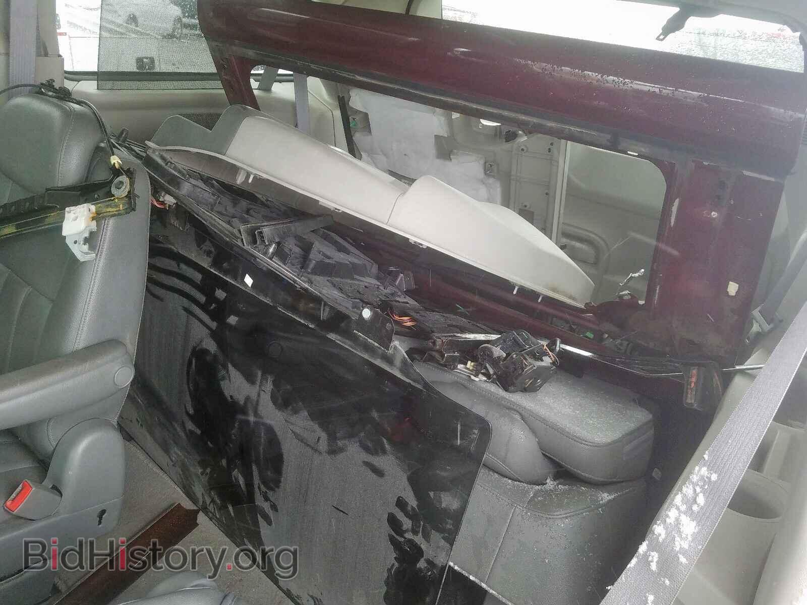 2008 CHRYSLER MINIVAN - VIN: 2A8HR54P98R666815 - Фото 9