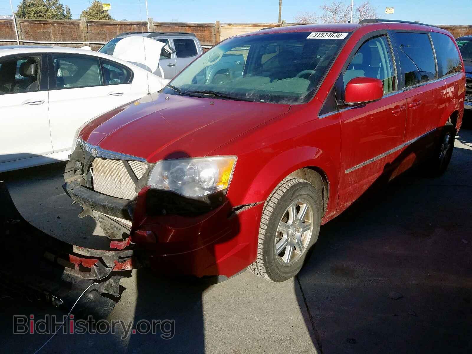 2009 CHRYSLER TOWN & COU - VIN: 2A8HR54159R673421 - Фото 2