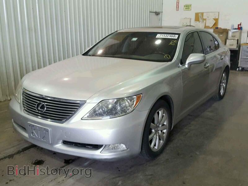 2007 Lexus LS460 (VIN JTHBL46F475039379) — photo 2 of 10