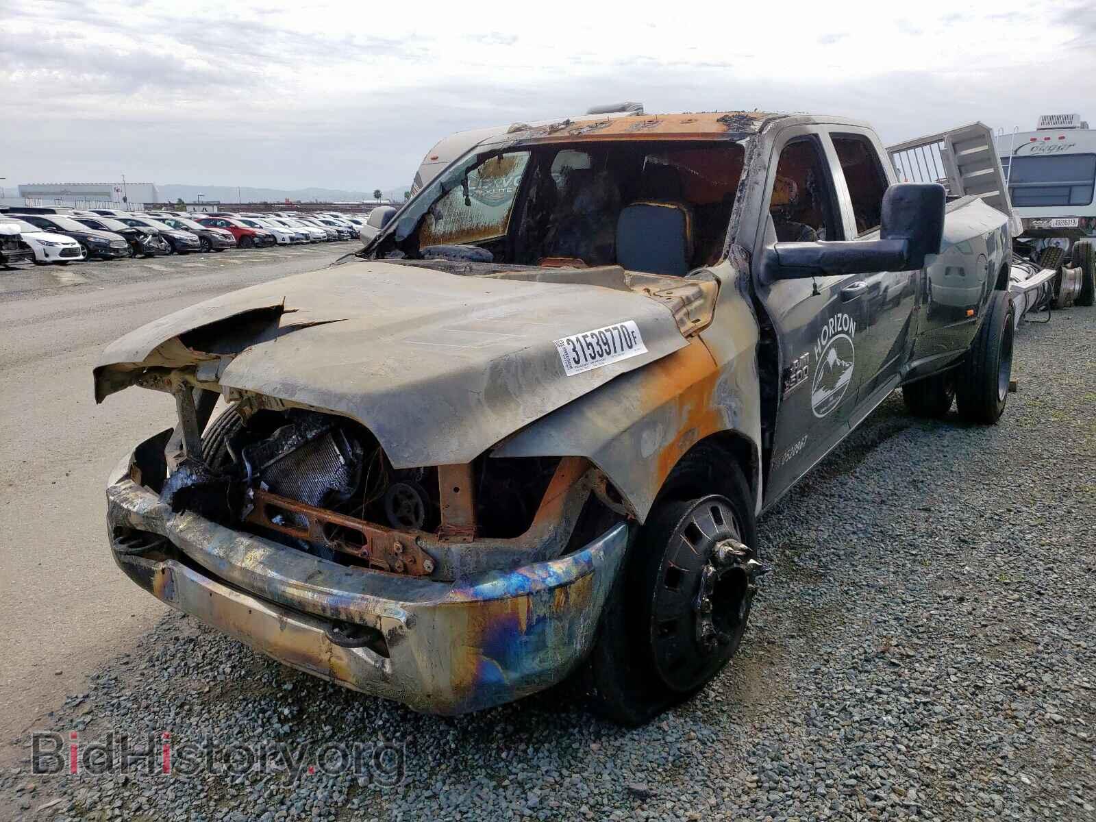 2016 RAM 3500 - VIN: 3C63RPGL7GG195748 - Фото 2