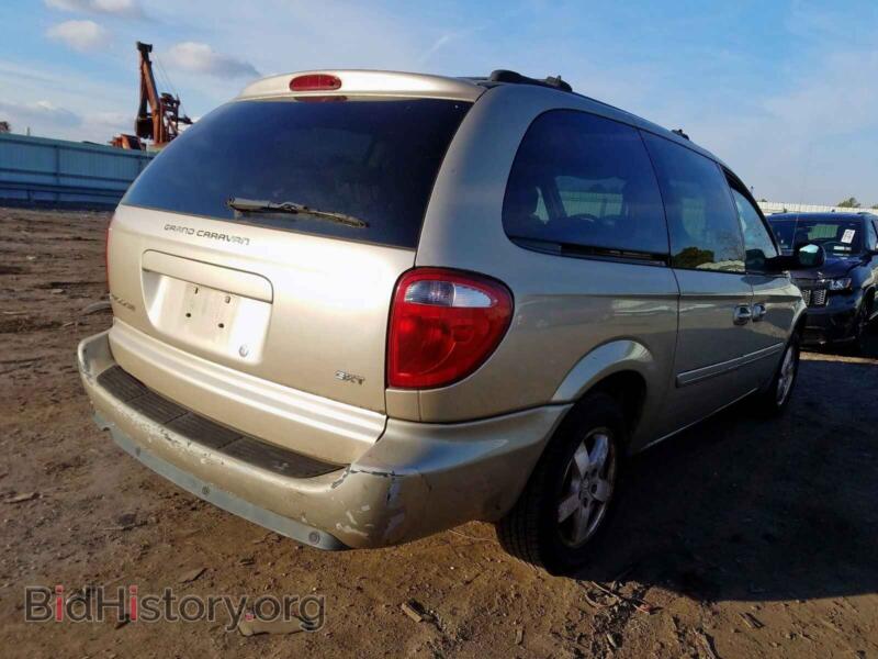 2005 Dodge CARAVAN (VIN 1D4GP24RX5B332010) — photo 4 of 10