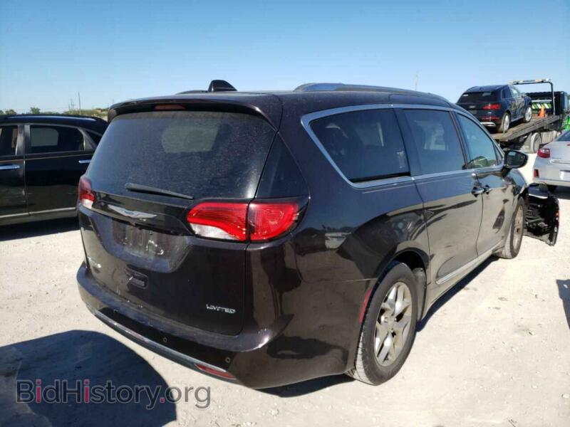 2018 Chrysler PACIFICA (VIN 2C4RC1GG5JR149082) — photo 4 of 10